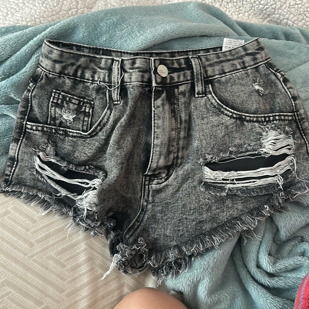 Grey ripped jeans shorts
